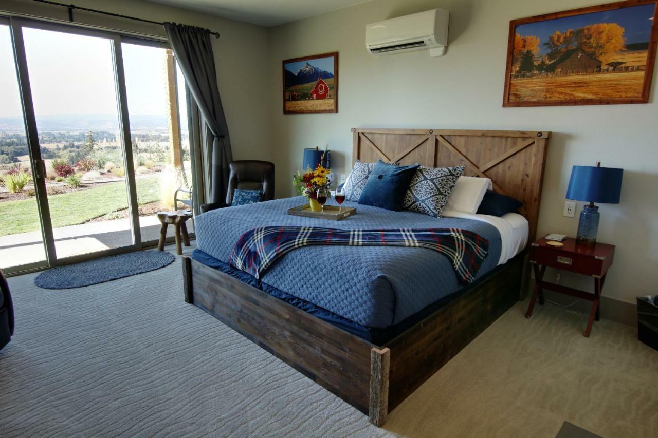 Bella Collina Bed And Breakfast Amity Exterior photo